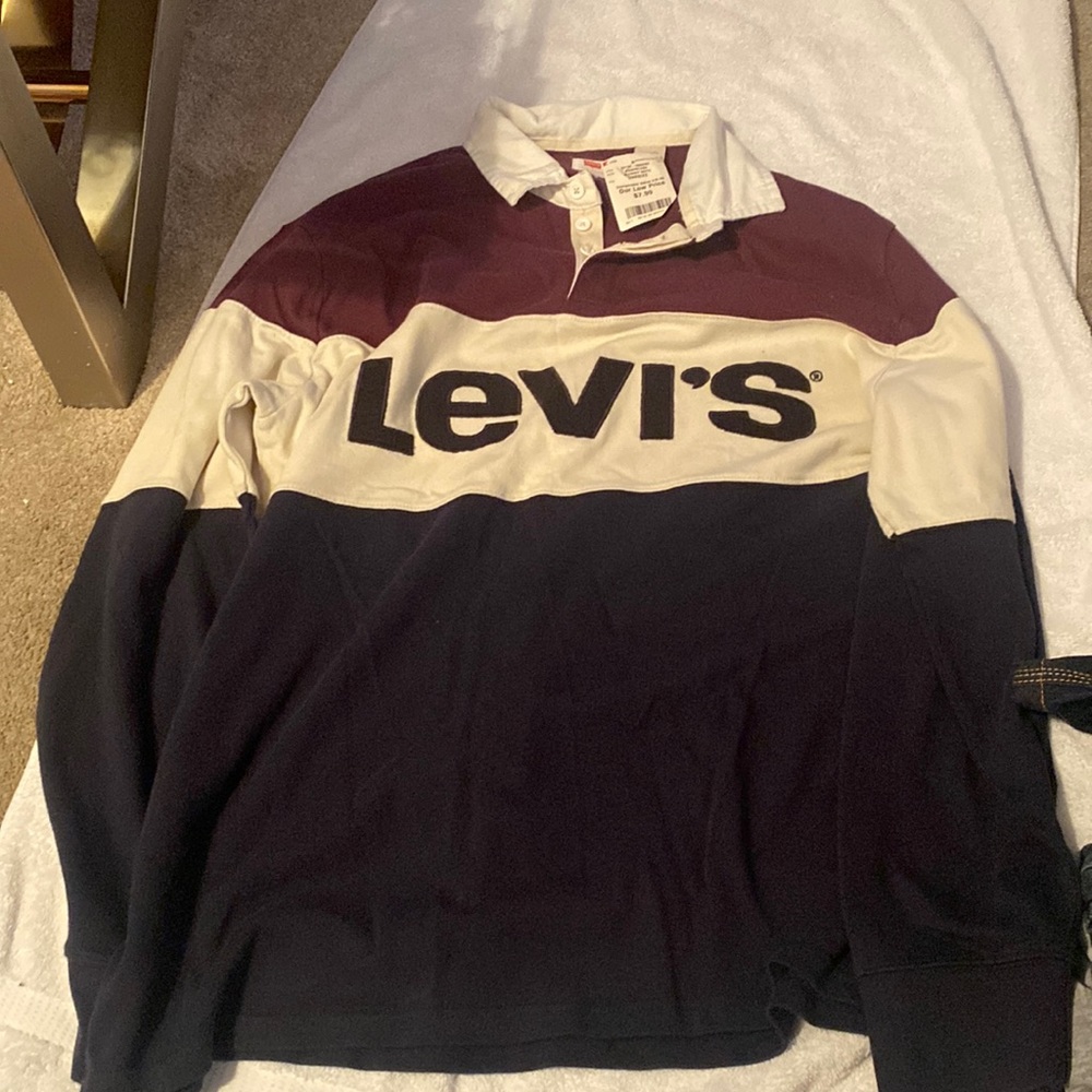 Selling a Levi’s shirt that was never worn